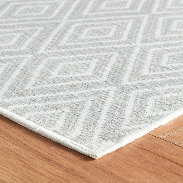 Diamond Platinum/White Machine Washable Rug