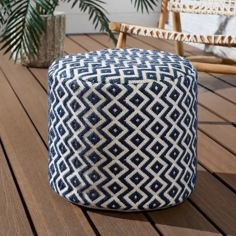 Lenon Osbourne Pouf