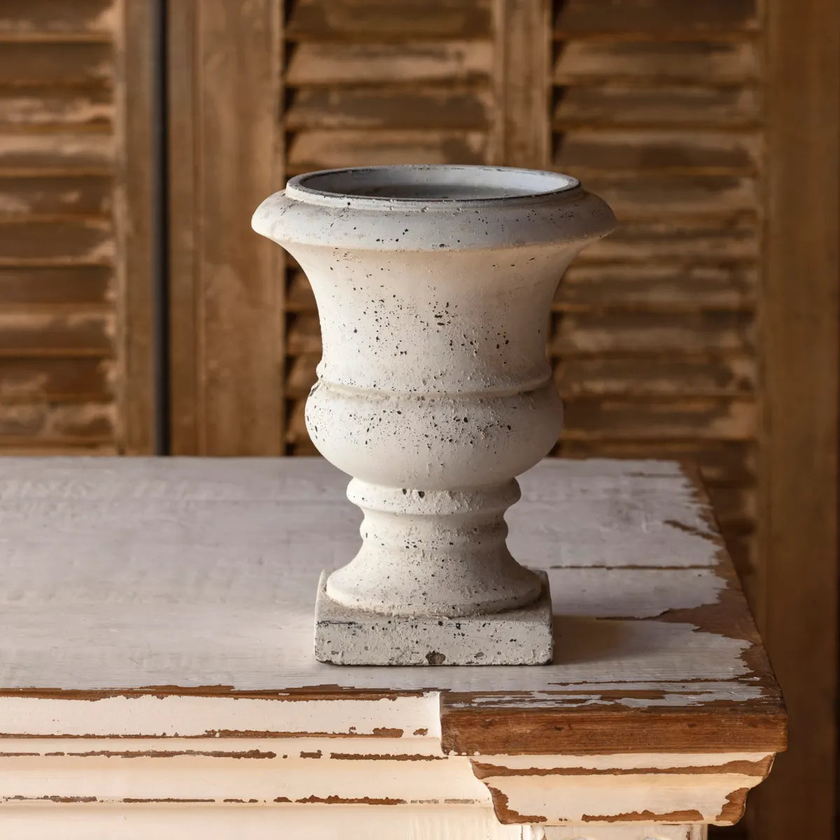 Luisa Large Concrete Urn