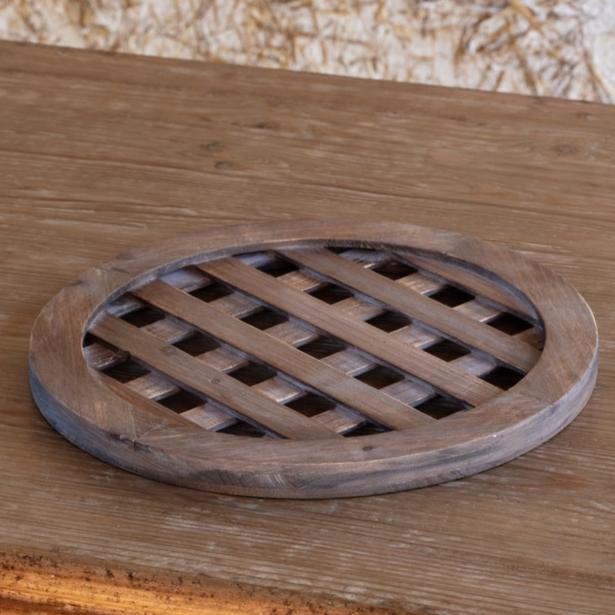 Round Wood Lattice Charger