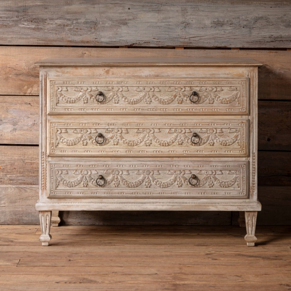 Garland Estate Chest