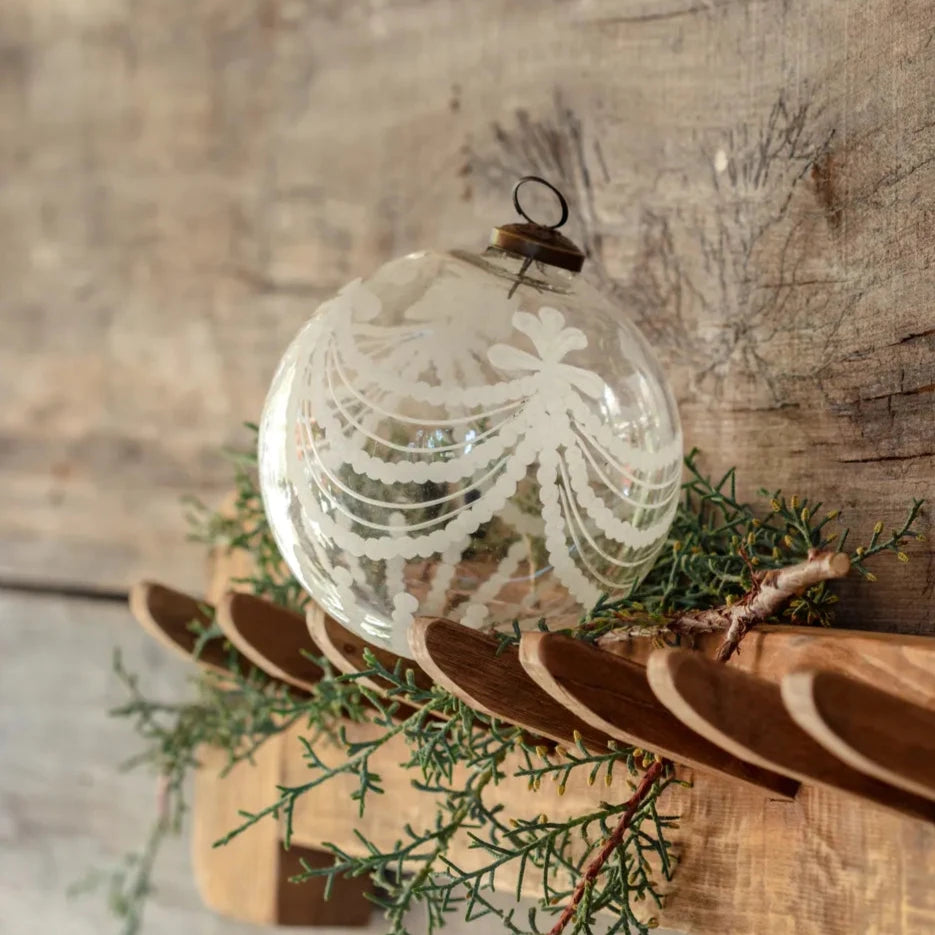 Clear Etched Garland Glass Ornament Set