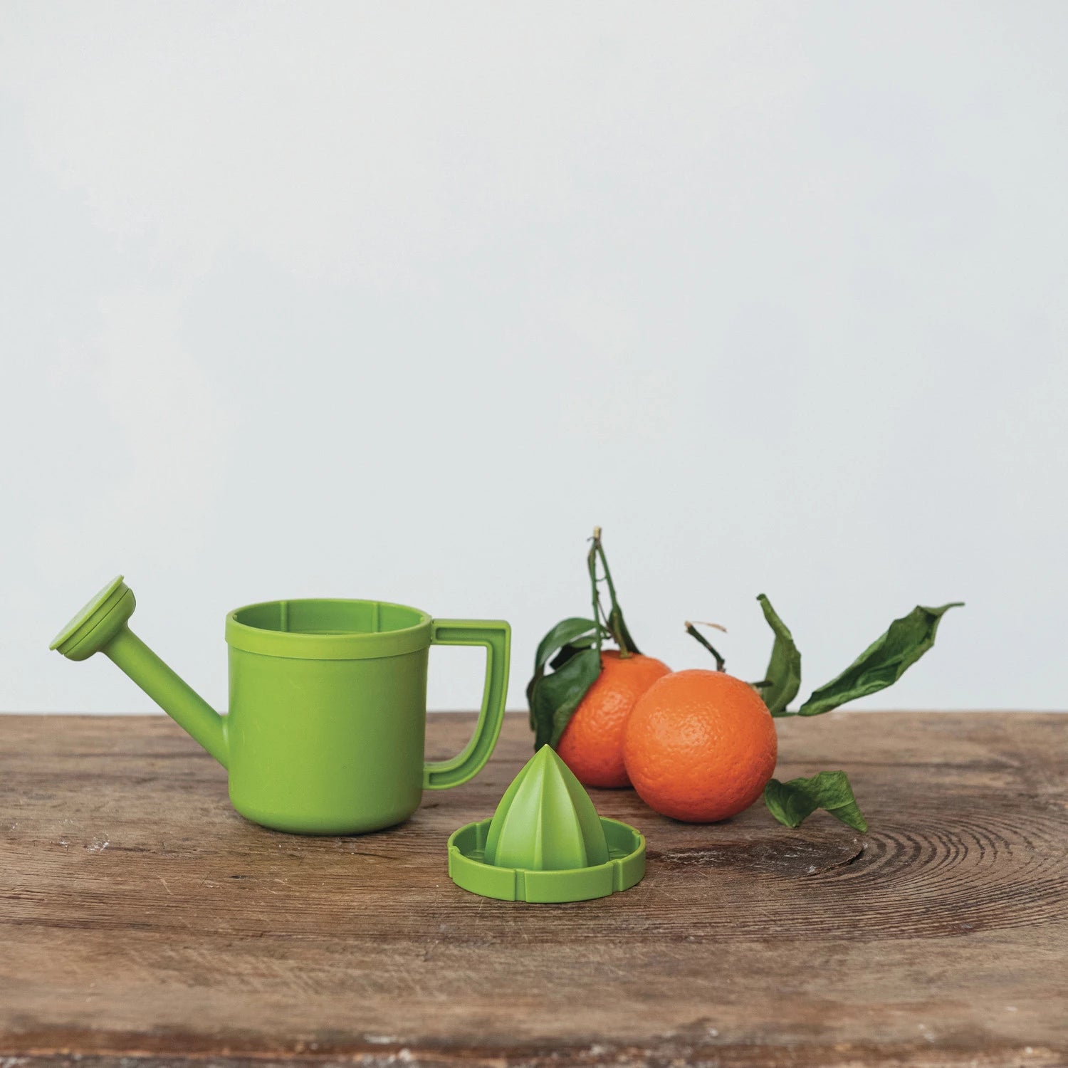 Green Watering Can Shaped Juicer