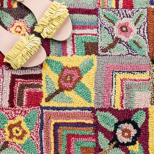 Dash & Albert Gypsy Rose Hand Hooked Wool Rug