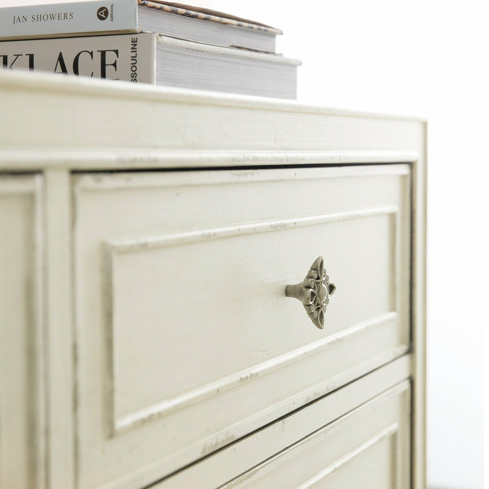 Sanctuary Anastasie Dresser